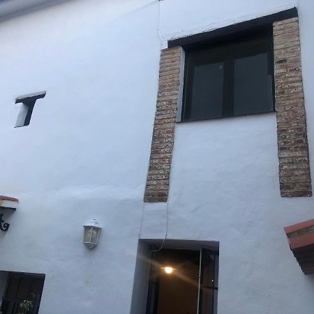 Villa Acogedora casa de pueblo con piscina Fuenteheridos Exterior foto