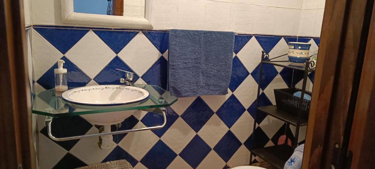 Villa Acogedora casa de pueblo con piscina Fuenteheridos Exterior foto